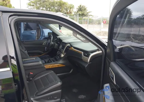 2017 GMC Yukon Denali z USA, uszkodzony, nr VIN 1GKS1CKJ6HR314101